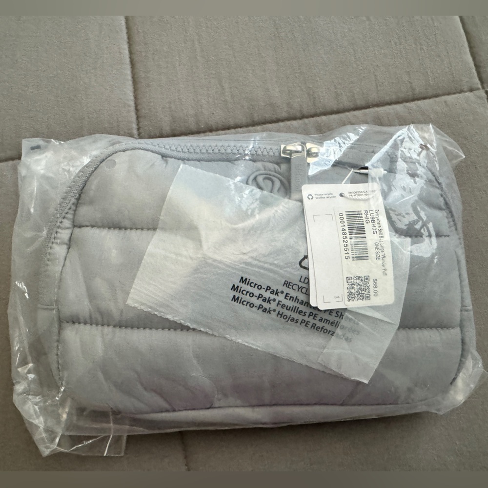 Lululemon Everywhere Belt Bag Large 2L Wunder Puff in Rhino Grey - Picture 7 of 7